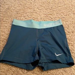 Women’s Nike pro shorts